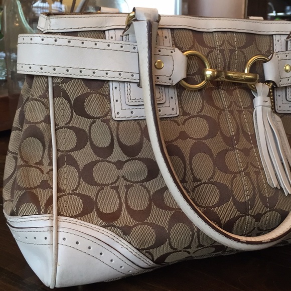 Coach Hampton Signature Purse in White & Tan - Picture 2 of 5